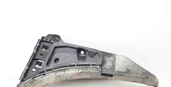 Volvo XC90 Front bumper mounting bracket 08620564
