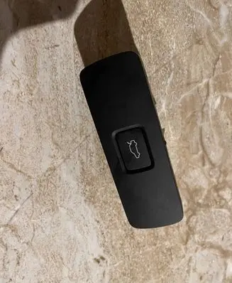 Volvo C40 Tailgate/boot open switch button P32350330 22W352 T22350264601