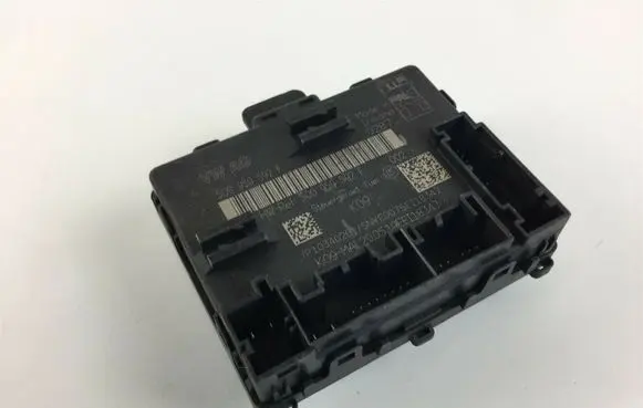 Volkswagen Tiguan Other control units/modules 5Q0959592F Z3014