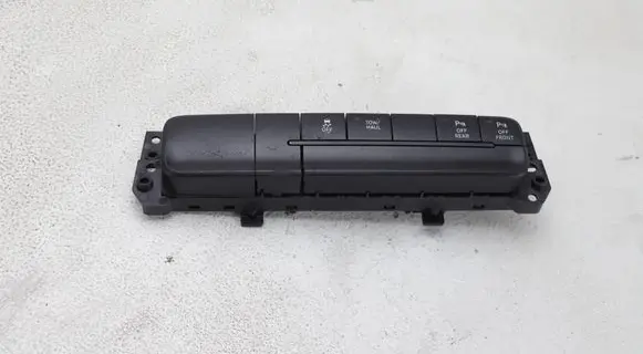 Dodge RAM 1500 DS A set of switches P68247632AA 3477314100 68247632AA