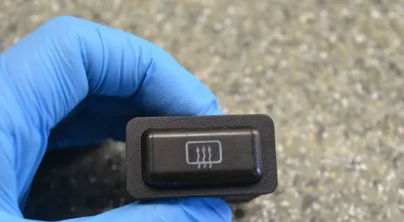 BMW 3 E30 Windscreen/window heater switch 1380320
