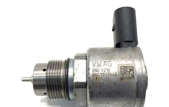 Skoda Octavia Mk4 Fuel pressure regulator 04L130764E