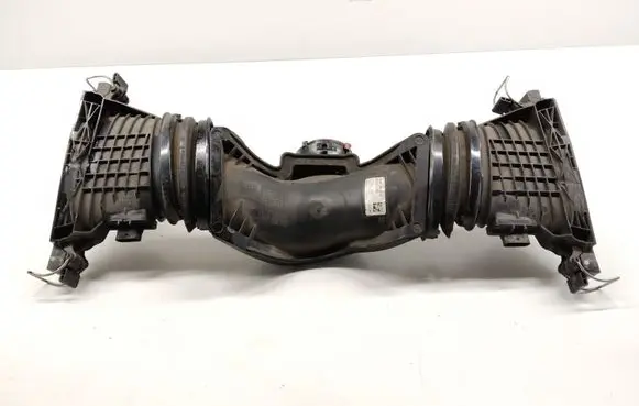Mercedes-Benz X-class W470 Turbo air intake inlet pipe/hose A6420902242