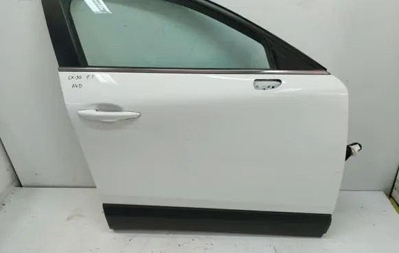 Mazda CX-30 Front door