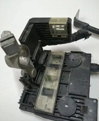 Opel Mokka Battery relay fuse 1602040702 15010711