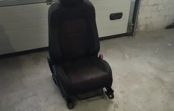 Front passenger seat