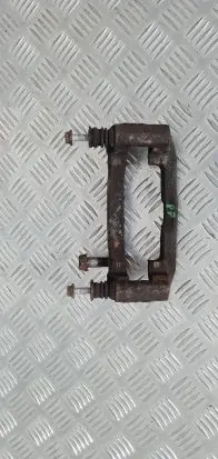 Land Rover Discovery Front Brake Caliper Pad/Carrier 