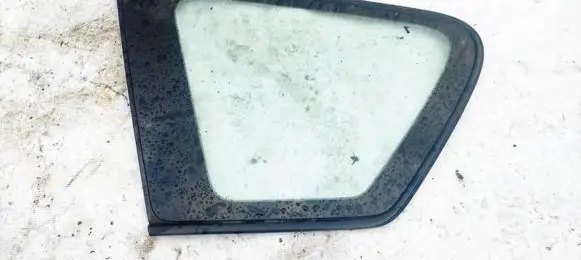 Toyota Avensis Verso Rear side window