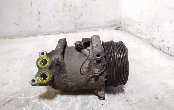 Volvo V50 Air conditioning (A/C) compressor (pump)