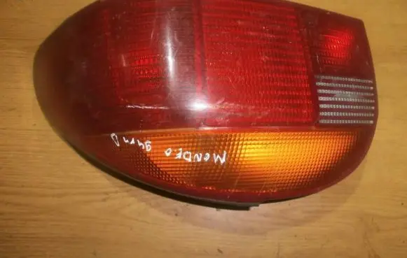 Ford Mondeo MK I Rear/tail lights 93bg13n004cb