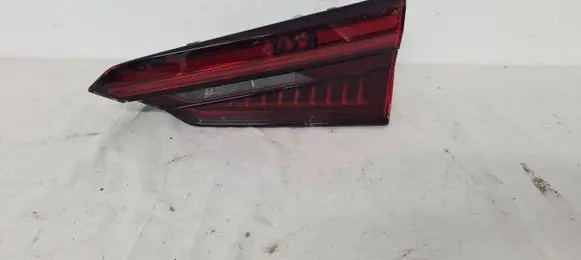 Audi A5 Tailgate rear/tail lights 8W6945094F 636534