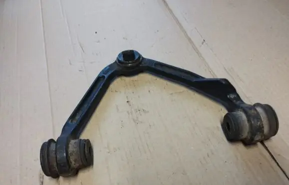 Lincoln Navigator Front lower control arm/wishbone