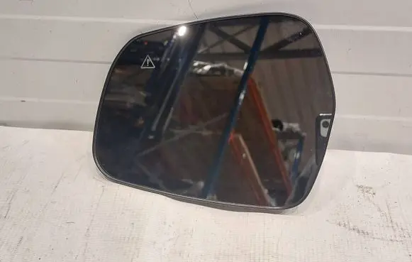 KIA Sorento IV Wing mirror glass 87611R5010