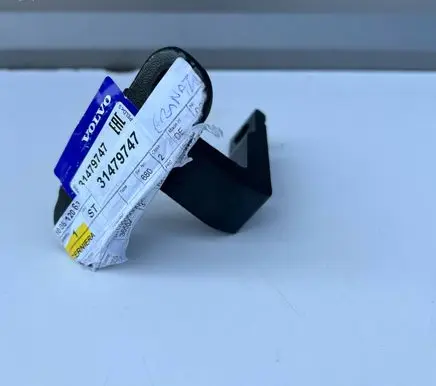 Volvo XC60 Front door lower hinge 31479747