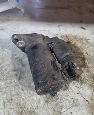 Volkswagen Polo Starter motor