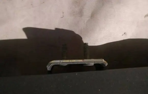 Volvo V50 Tailgate/trunk/boot hinge