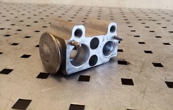 Air conditioning (A/C) expansion valve