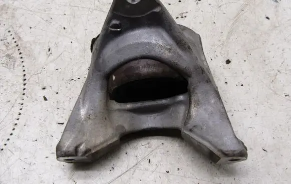 Honda CR-V Engine mount vacuum valve 21T1G
