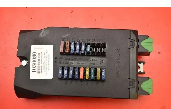 Mercedes-Benz Vito Viano W638 Fuse box set 0005400650