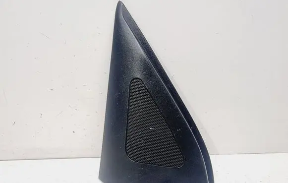 Front door high frequency speaker