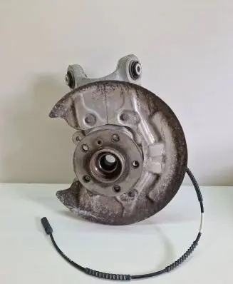 BMW i3 Rear wheel hub 18915910 6863444