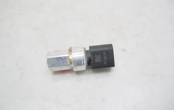 Volkswagen Golf VI Air conditioning (A/C) pressure sensor 2002275 38935 052022