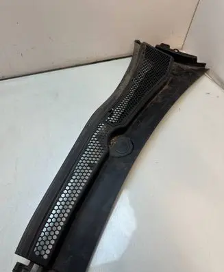 Peugeot 208 Wiper trim 9673303080
