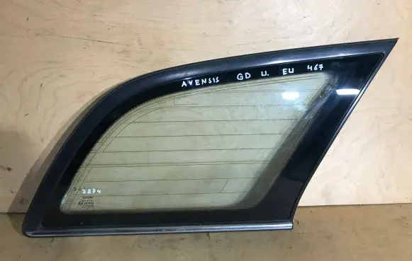 Toyota Avensis T250 Rear side window AS2