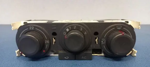 Seat Ibiza III (6L) Climate control unit 6L0820045