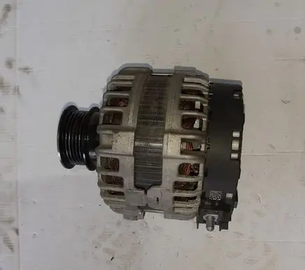 Volvo XC60 Generator/alternator 30659580