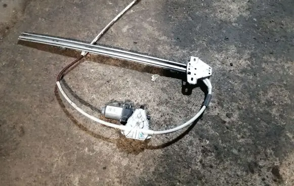 Renault Master II Front door window regulator with motor 8200467967