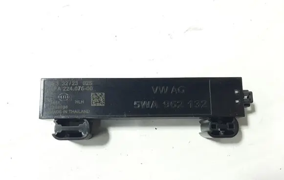 Cupra Born Aerial antenna amplifier 5FA224075 5WA962132
