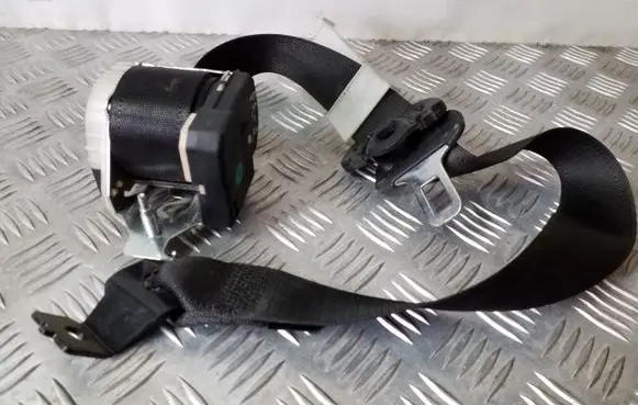 Opel Astra G Front seatbelt 90560636