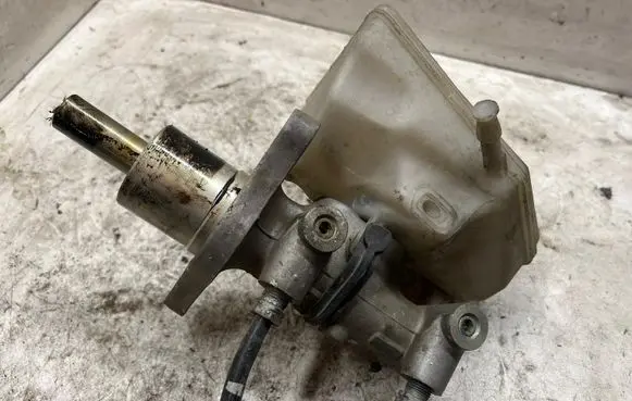 Peugeot 607 Master brake cylinder 0204224135