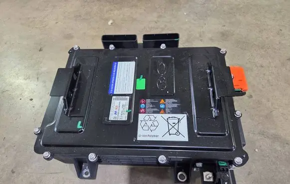 Hyundai i20 (BC3 BI3) Hybrid / electric car battery 375M0Q0000