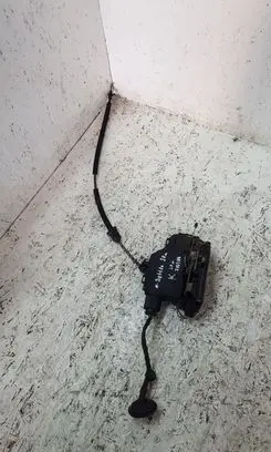 Volkswagen New Beetle Front door lock 