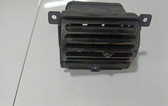 Opel Frontera B Dash center air vent grill 8971464760