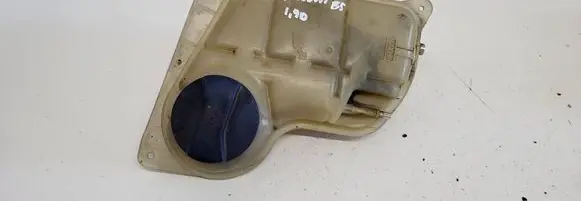 Volkswagen PASSAT B5 Coolant expansion tank/reservoir 8D0121403F