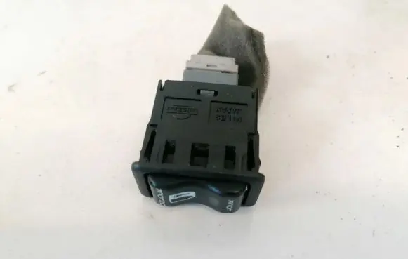 Nissan X-Trail T30 Central locking switch button 