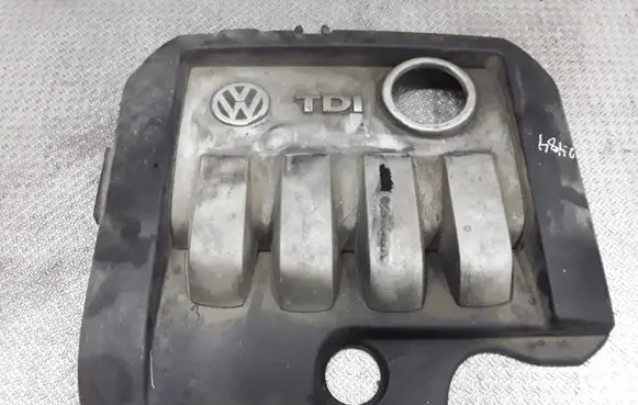 Volkswagen Touran I Engine cover (trim) 03G103925