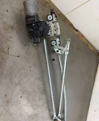 Ford C-MAX I Front wiper linkage and motor 3M5117508AA