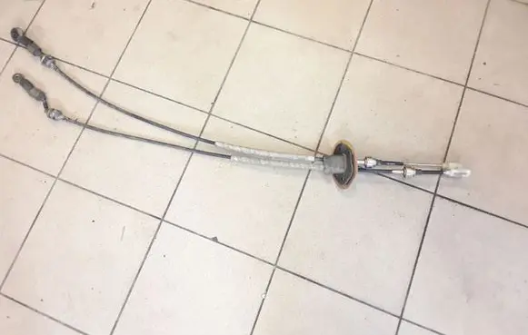 Hyundai Sonata Gear shift cable linkage NOCODE