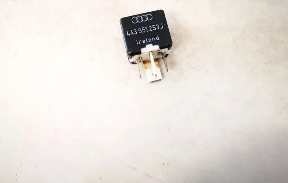 Audi A4 S4 B5 8D Other relay 443951253j 899511000