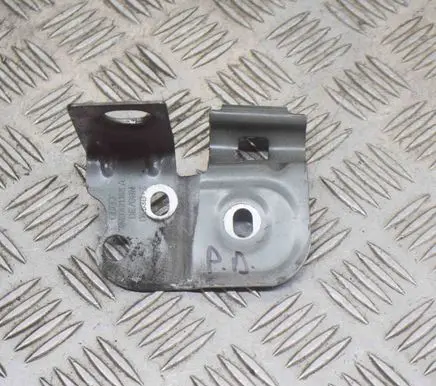 Audi Q7 4M Fender mounting bracket 4M0821168A
