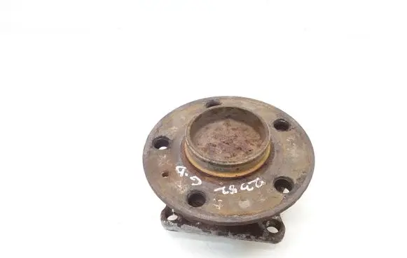 Volvo V70 Rear wheel hub