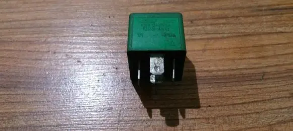Ford Mondeo MK I Other relay 93bg13a025aa v23136-a1-x2