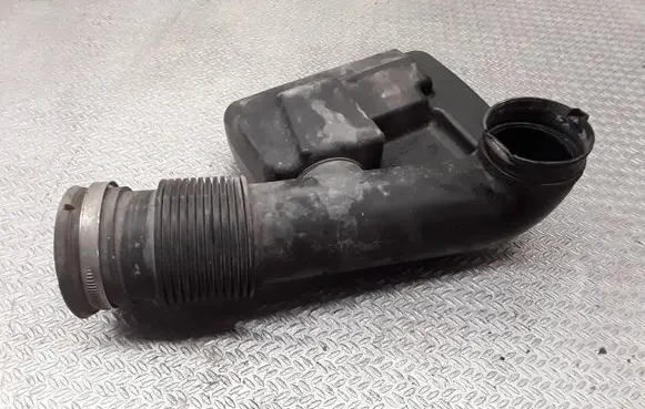 Opel Zafira B Air intake duct part 24437914 0734196