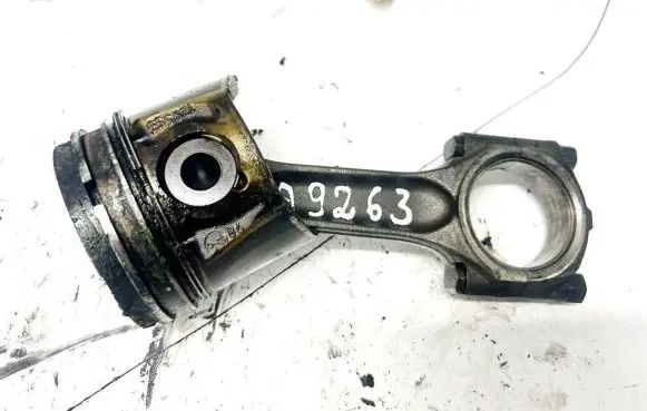Ford S-MAX Piston with connecting rod