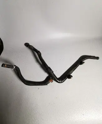 Toyota Avensis T270 Engine coolant pipe/hose