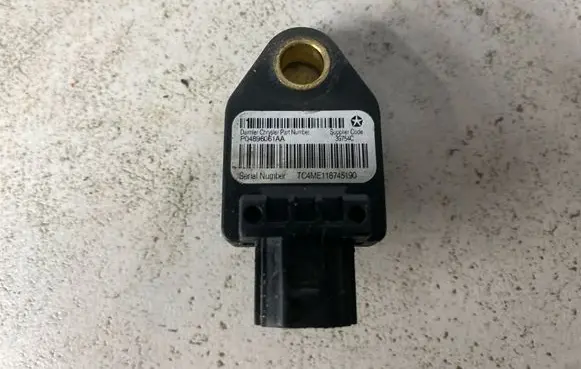 Dodge Caliber Airbag deployment crash/impact sensor P04896061AA